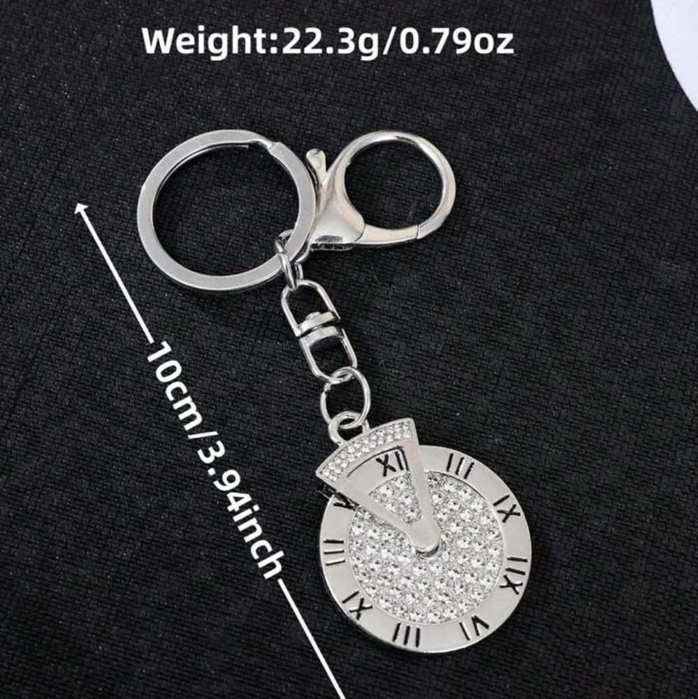 Rotating Roman Keychain